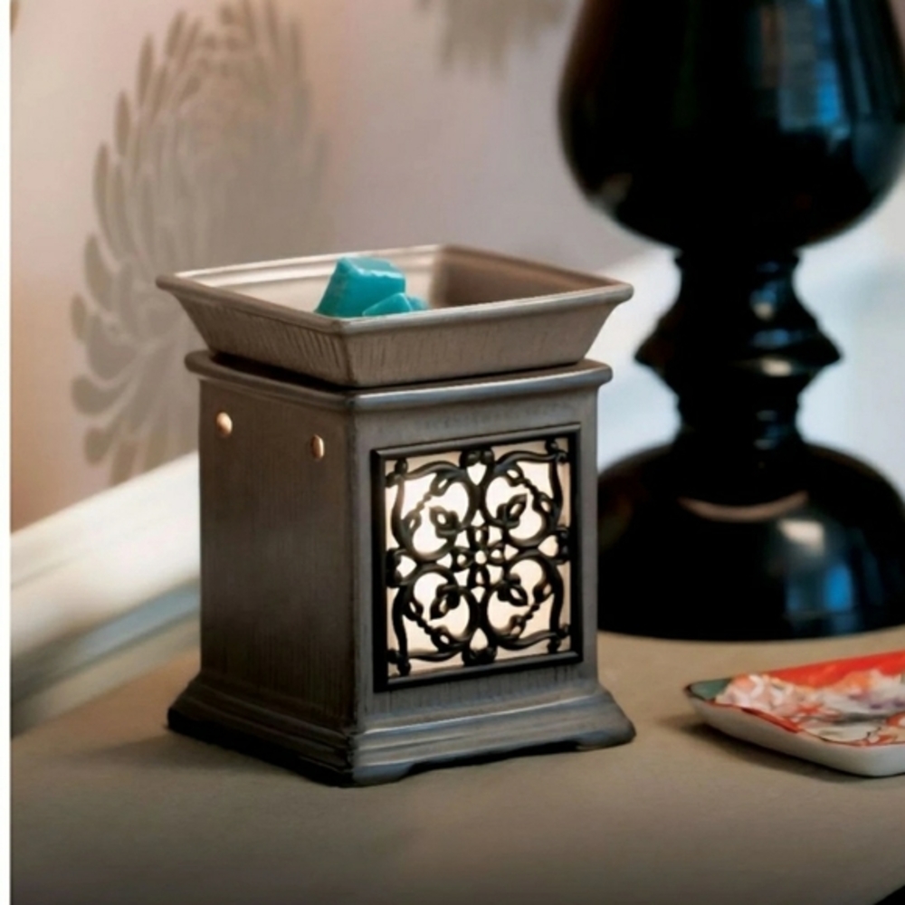 Scentsy Full Size Jane Warmer New In Box